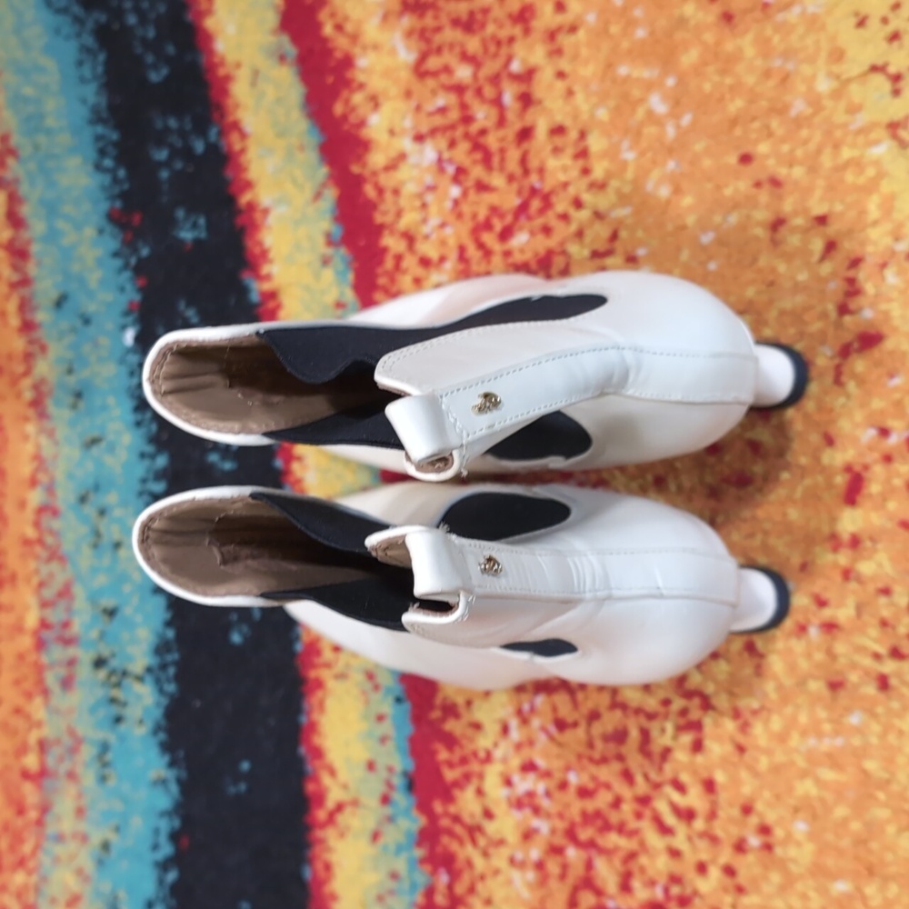 Sam Edelman White & Black Chelsea Ankle Boots Kitten Heel Size 5 - Picture 7 of 7